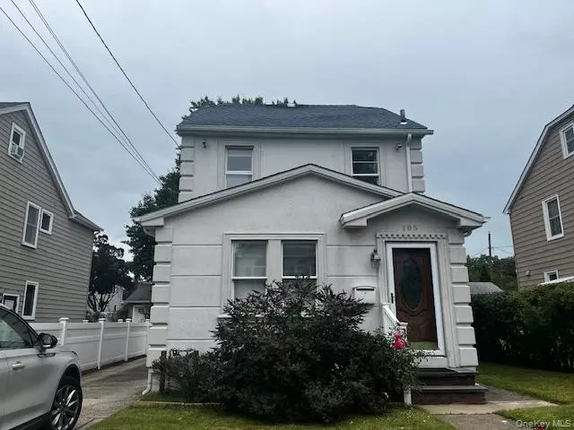 105 Fordham #2, Williston Park, NY 11596