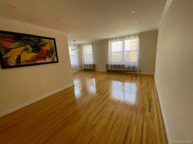 10025 Queens BLVD #7FF, Forest Hills, NY 11375
