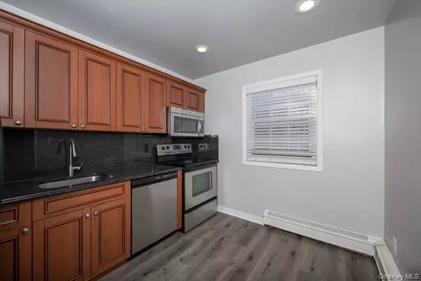 Bohemia, NY 11716,60 Chelsea CT #AD12