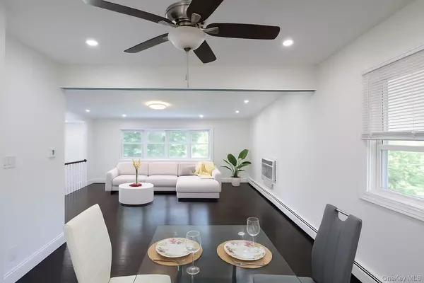 Syosset, NY 11791,18 Park Drive East