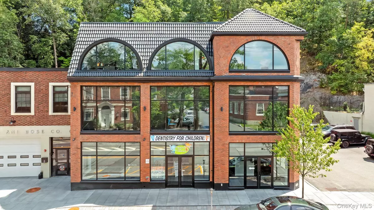 Mount Kisco, NY 10549,111 Main ST