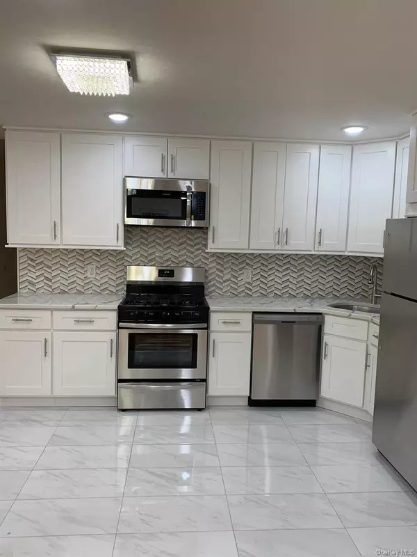 Ossining, NY 10562,39 Ann ST