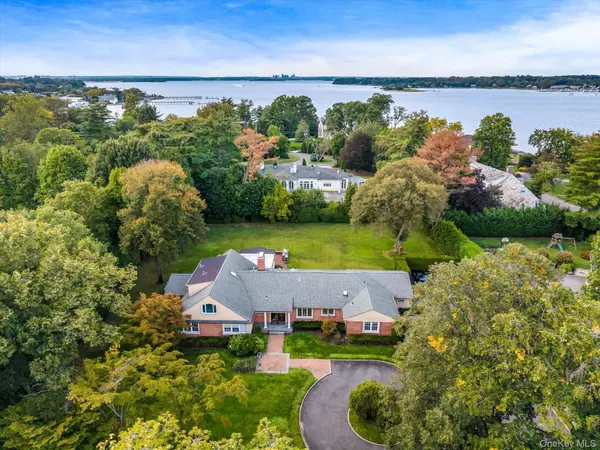 532 E Shore RD, Great Neck, NY 11024
