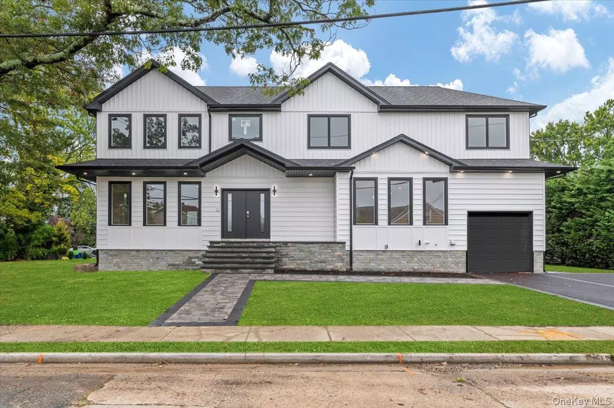 Woodmere, NY 11598,1028 E Broadway