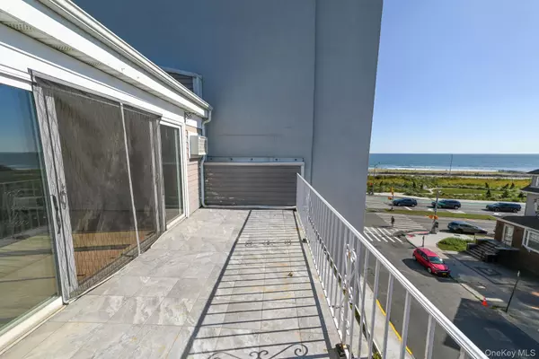 Rockaway Beach, NY 11693,126 Beach 92nd ST #3C
