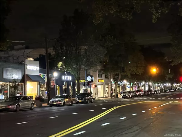 Huntington, NY 11743,357 New York AVE