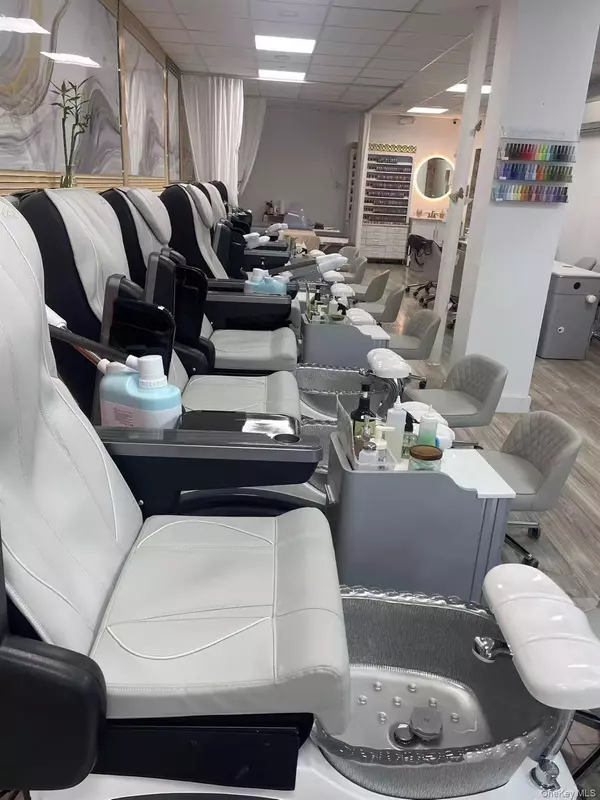 Huntington, NY 11743,357 New York AVE