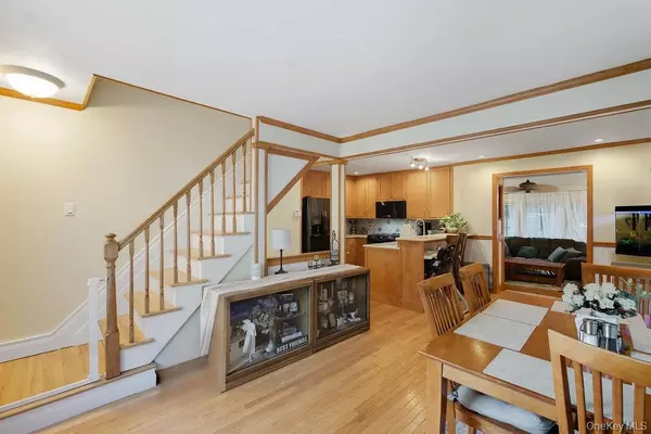 Hampton Bays, NY 11946,5 Liberty ST