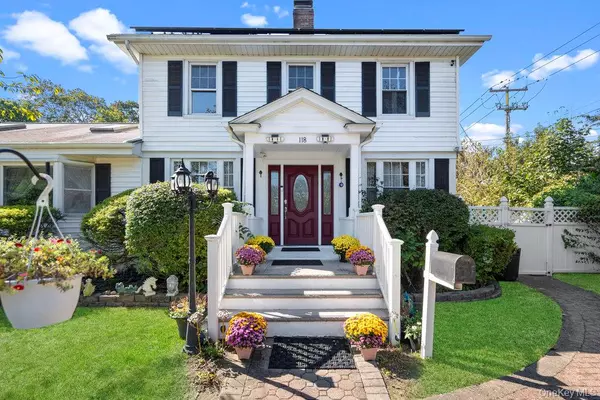 Albertson, NY 11507,118 Grant AVE