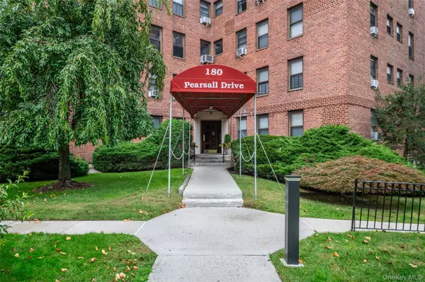 Mount Vernon, NY 10552,180 Pearsall DR #6F