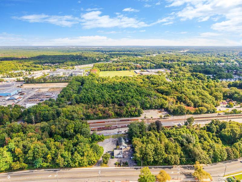 1405 Montauk HWY, Oakdale, NY 11769