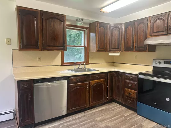 Hopewell Junction, NY 12533,706 Beekman RD