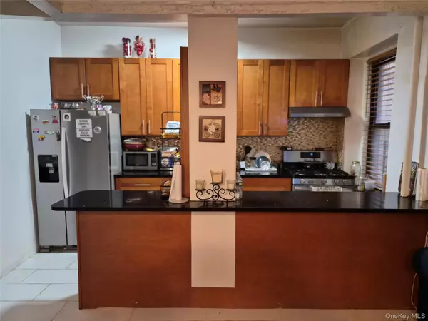 3721 80th ST #1R, Jackson Heights, NY 11372