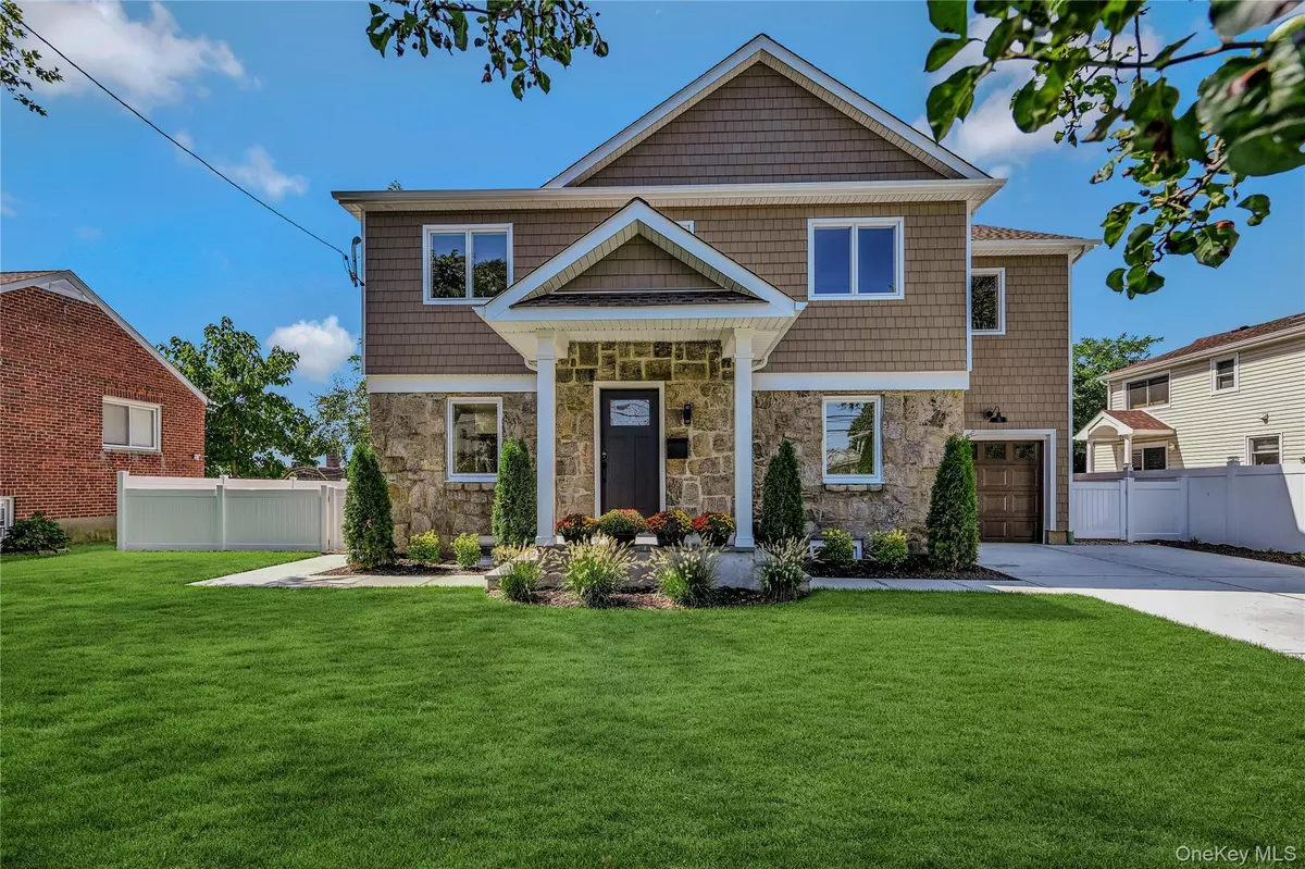 Williston Park, NY 11596,45 Brunswick AVE