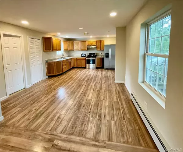Pine Bush, NY 12566,1291 Burlingham RD