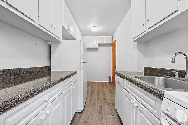 Rego Park, NY 11374,99-63 66th AVE #F11