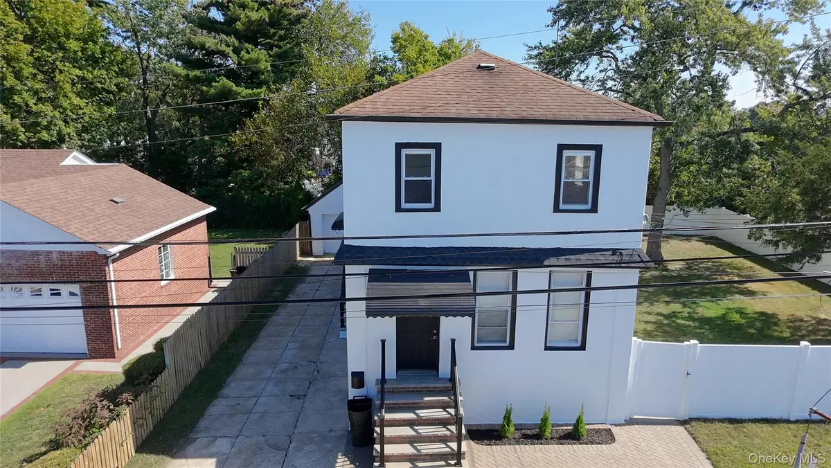 Elmont, NY 11003,489 Eureka AVE