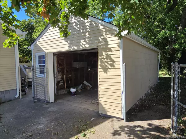 Patchogue, NY 11772,57 W 6th ST
