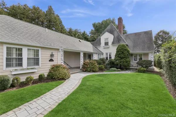 283 Main ST, Westhampton Beach, NY 11978