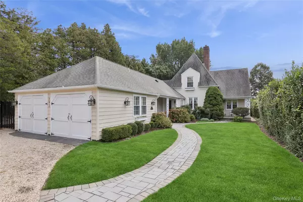 Westhampton Beach, NY 11978,283 Main ST