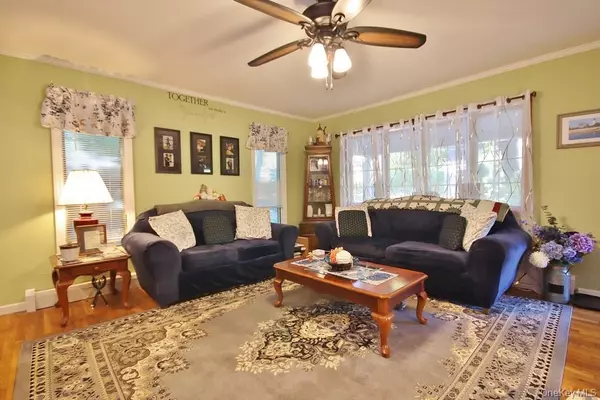 Cortlandt Manor, NY 10567,22 Richmond PL