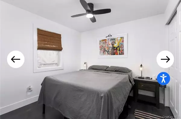 Hampton Bays, NY 11946,40 Canoe PL #3