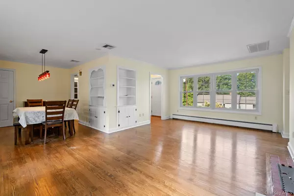Cornwall On Hudson, NY 12520,28 Willis AVE