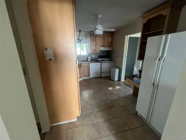 Selden, NY 11784,10 Cedarhurst AVE