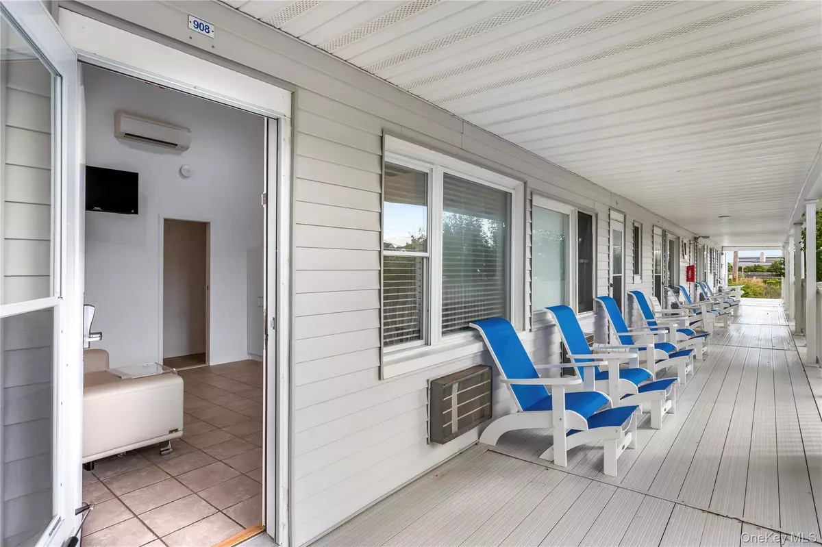 Westhampton Beach, NY 11978,231 Dune RD #908 & 909