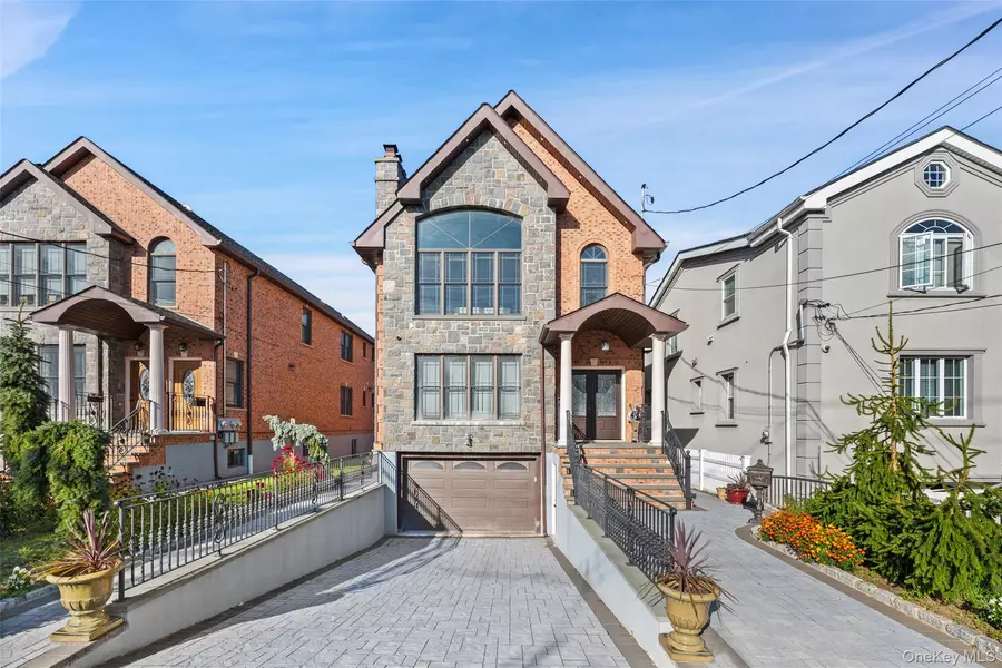 2063 Narragansett AVE #2, Bronx, NY 10461