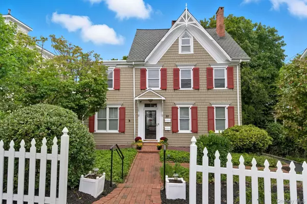 22 School ST, Oyster Bay, NY 11771