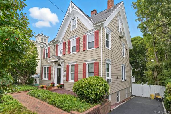 Oyster Bay, NY 11771,22 School ST