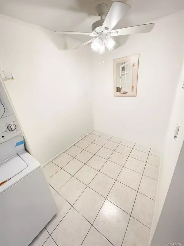 Valley Cottage, NY 10989,5 Church LN #K