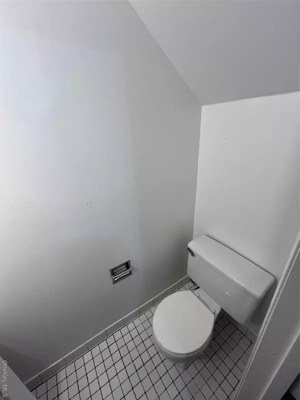 Poughkeepsie, NY 12601,7 Hudson Heights DR #7
