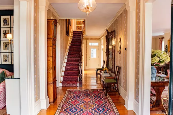 Millbrook, NY 12545,406 Shunpike