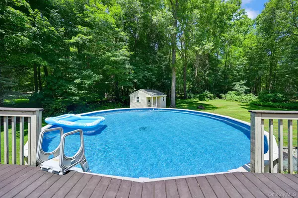 Campbell Hall, NY 10916,5 Thompson CT