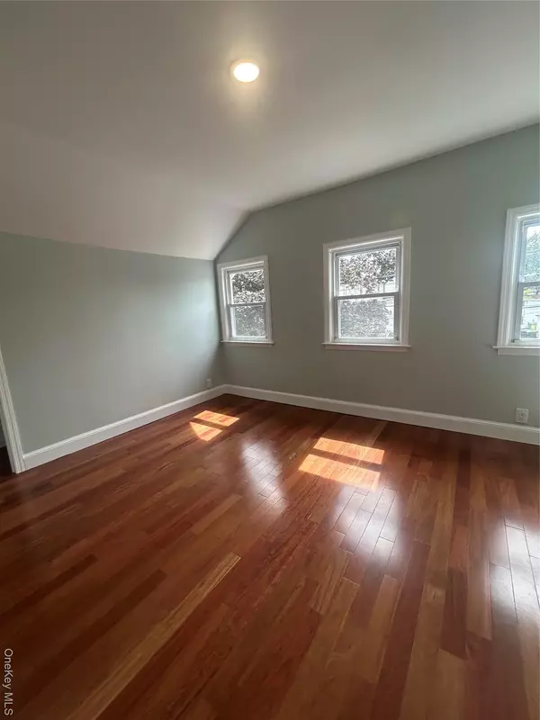 Yonkers, NY 10701,57 Ramsey AVE
