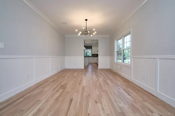 Wantagh, NY 11793,1480 Adam PL