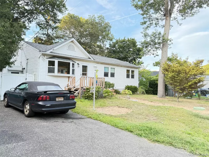 133 Moriches AVE, Mastic, NY 11950