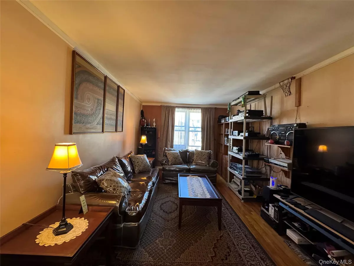 Far Rockaway, NY 11691,2287 Mott Avenue #5F