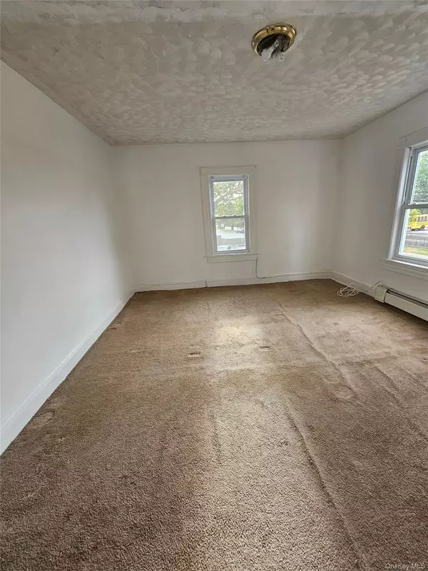 Oceanside, NY 11572,5 Merle Avenue