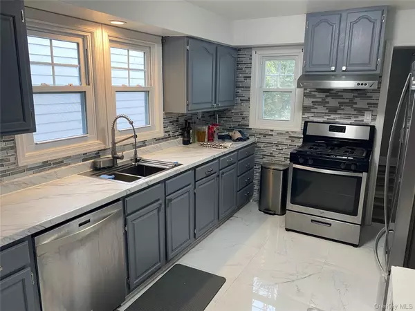 Middletown, NY 10940,7 Woods PL