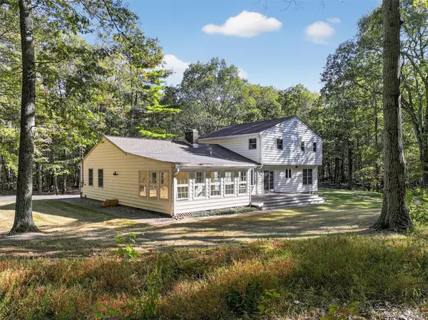 Woodstock, NY 12498,19 Livingston CT