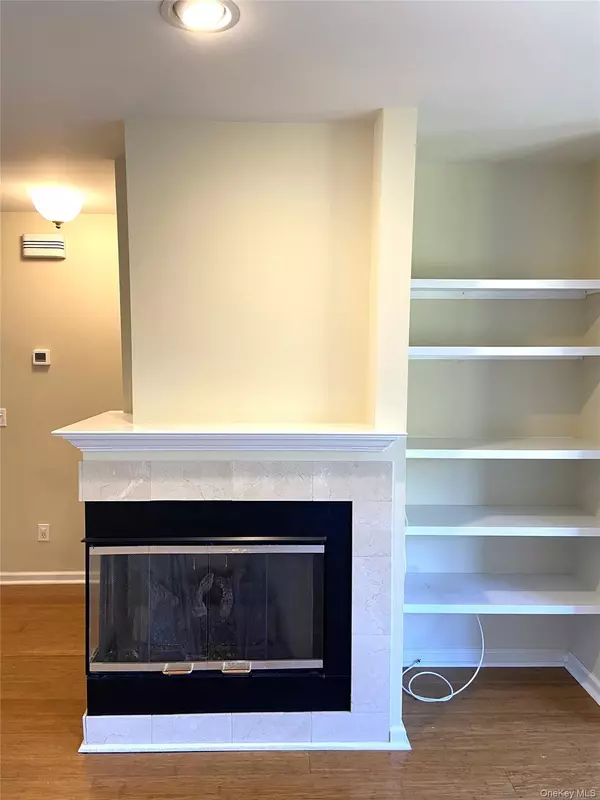 Peekskill, NY 10566,421 Northview CT #421