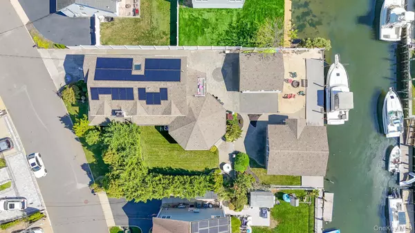 Seaford, NY 11783,3664 Somerset DR