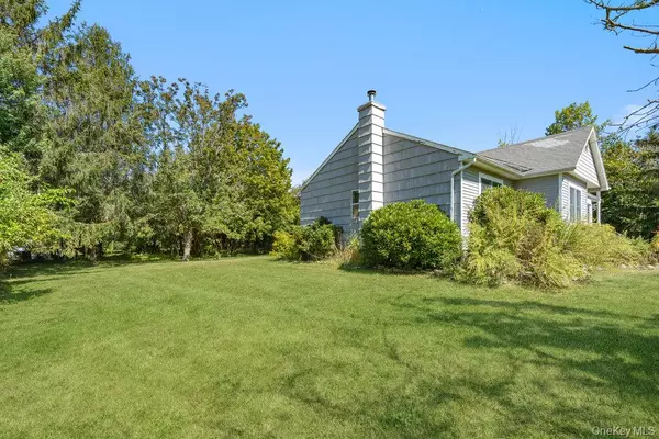 Baiting Hollow, NY 11933,152 Baywood DR