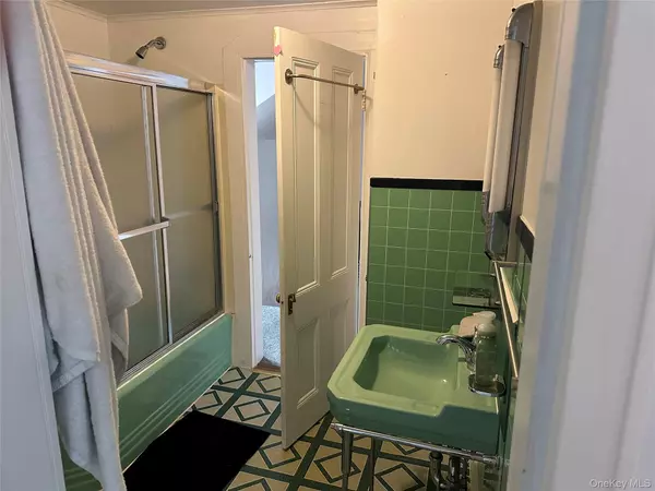 Irvington, NY 10533,9 S Dearman ST #2