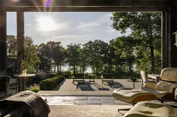 Rhinebeck, NY 12572,40 Morton RD