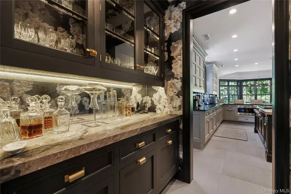 Rye Brook, NY 10573,20 Woodland DR