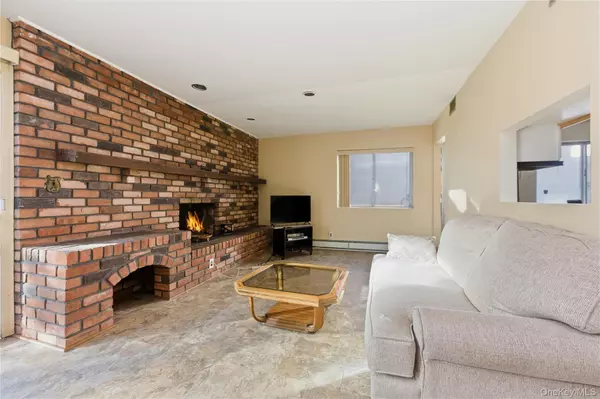 Oceanside, NY 11572,3924 Jane LN